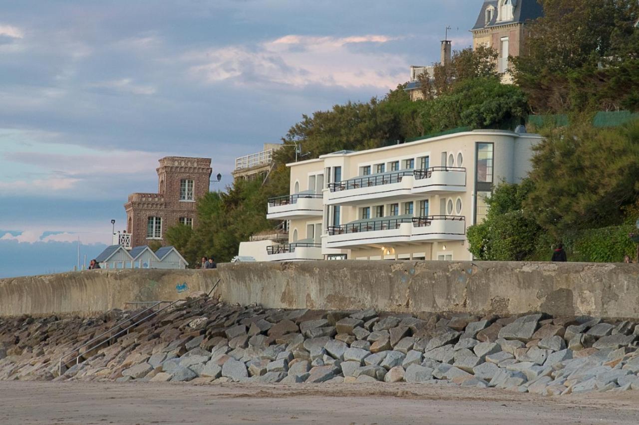 Le Paquebot Hotel Villerville Kültér fotó